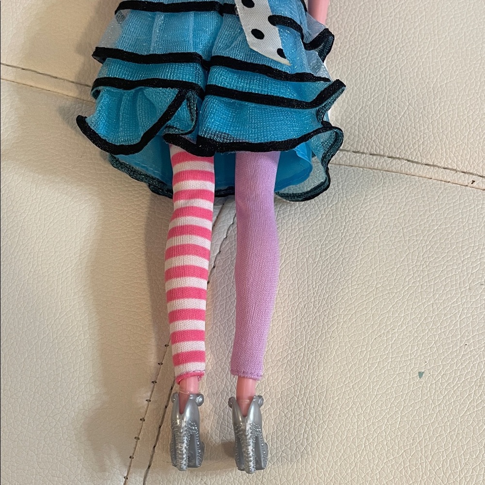 Disney Parks Exclusive Mad Hatter Doll - Picture 9 of 10